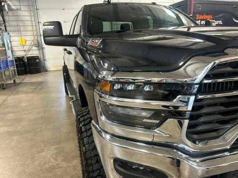 Certified 2026 RAM 2500 Big Horn AWD/4WD image 3