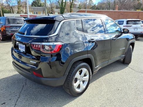 Used 2019 Jeep Compass Latitude w/ Popular Equipment Group image 4