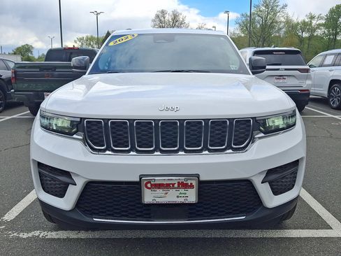 Used 2023 Jeep Grand Cherokee Laredo w/ Luxury Tech Group I image 8