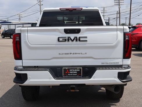 Used 2024 GMC Sierra 2500 Denali Ultimate w/ LPO, GMC Protection Package AWD/4WD image 14