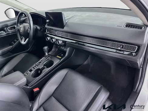 Used 2023 Honda Civic Touring image 27
