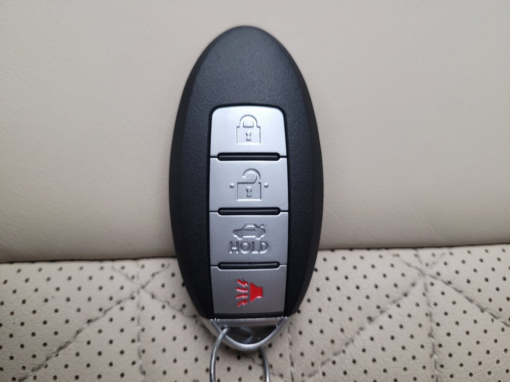 Used 2018 Nissan Maxima Platinum FWD image 32