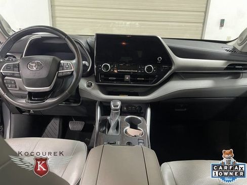 Used 2023 Toyota Highlander Limited AWD/4WD image 14