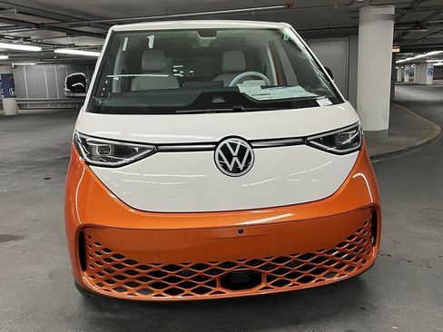 New 2025 Volkswagen ID. Buzz 1st Edition image 32