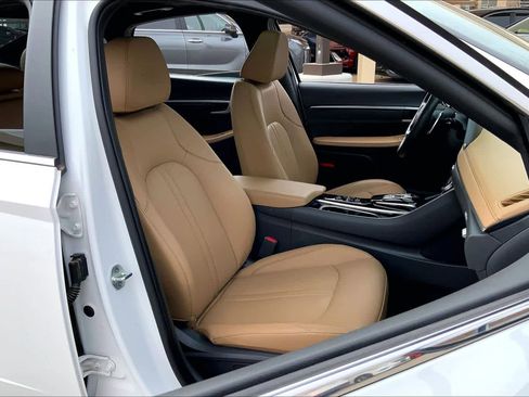 Used 2022 Hyundai Sonata Limited image 9