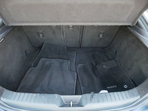 Used 2019 MAZDA MAZDA3 Hatchback FWD image 18