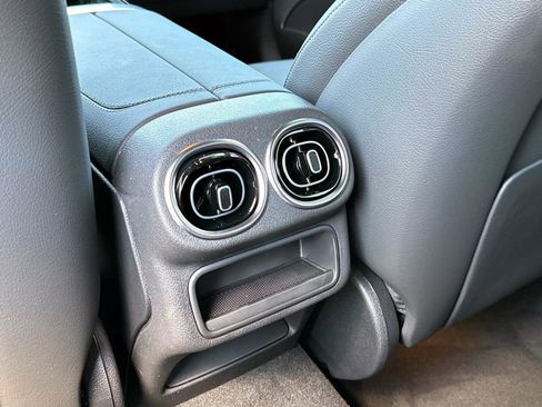 New 2025 Mercedes-Benz GLC 350e 4MATIC image 15