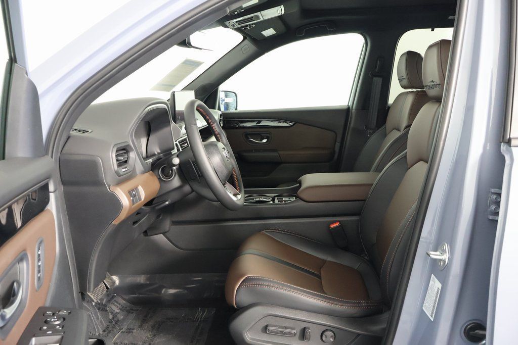 New 2026 Honda Pilot TrailSport image 5