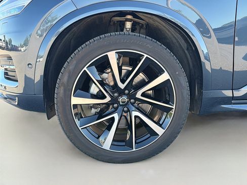 Used 2025 Volvo XC90 B5 Plus w/ Protection Package Premier image 41