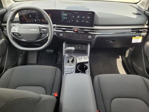 New 2026 Kia Sportage LX w/ LX Convenience Package FWD image 14