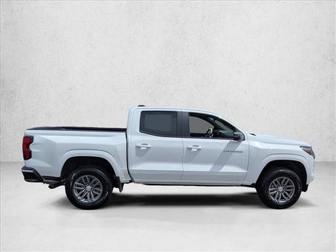 Used 2024 Chevrolet Colorado LT RWD image 4