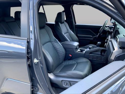 Used 2025 Toyota 4Runner TRD Off-Road Premium AWD/4WD image 9