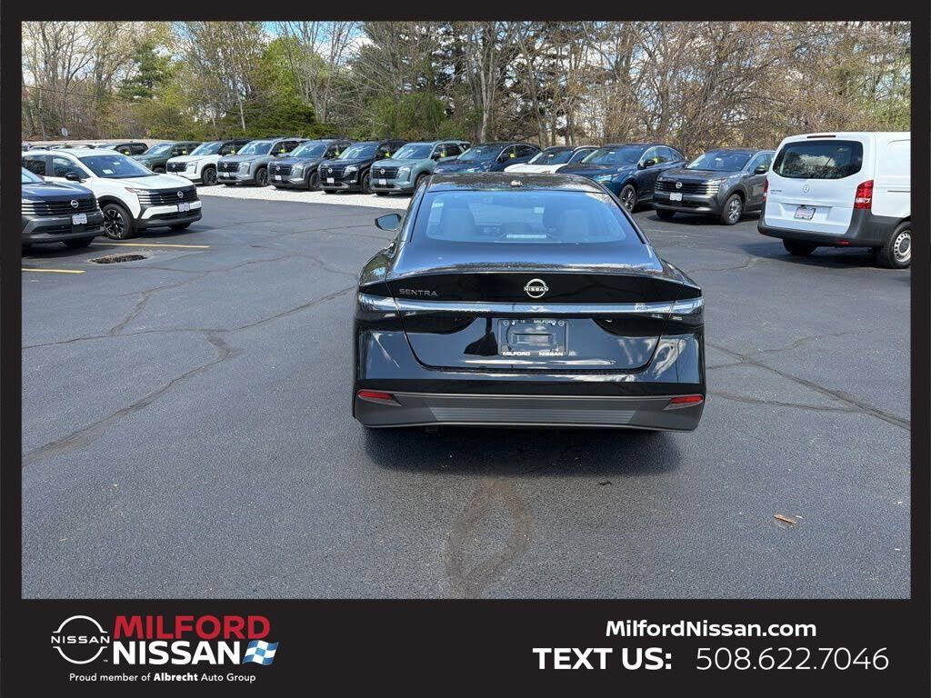 Used 2026 Nissan Sentra SV w/ SV Convenience Package FWD image 4