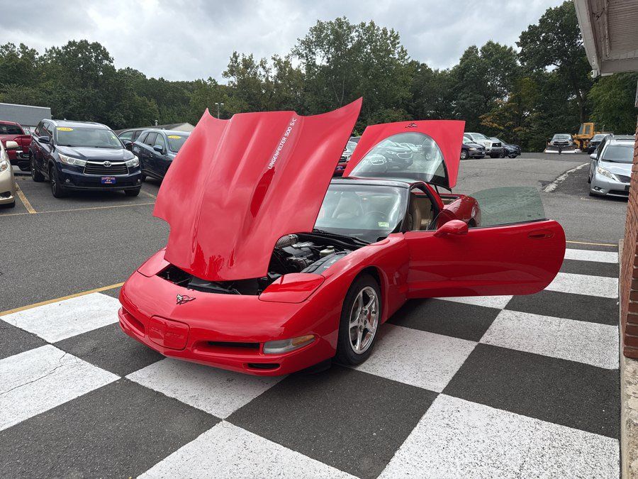 Used 2000 Chevrolet Corvette Coupe w/ Performance Handling Pkg RWD image 35