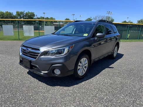Used 2019 Subaru Outback 2.5i Premium AWD/4WD image 3