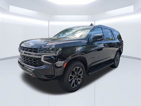 Used 2021 Chevrolet Tahoe Z71 w/ Luxury Package AWD/4WD image 8