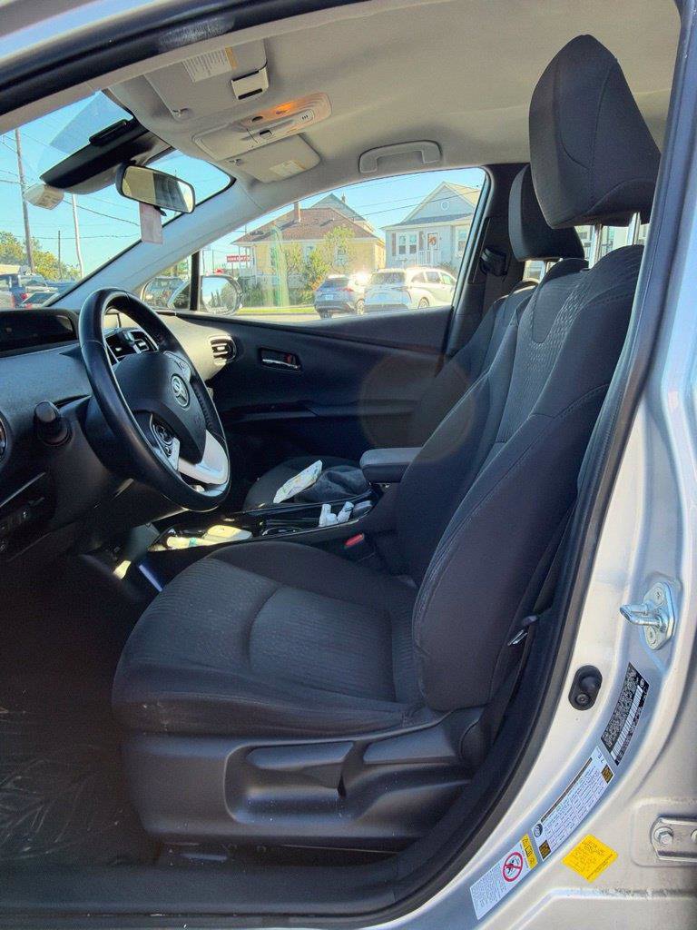 Used 2018 Toyota Prius Prime Plus FWD image 4