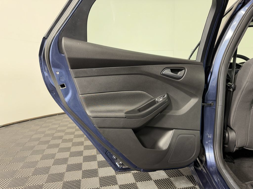 Used 2018 Ford Focus ST FWD image 45
