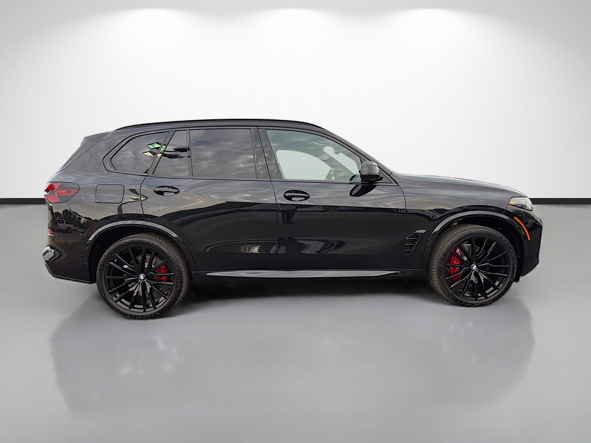 New 2026 BMW X5 sDrive40i w/ M Sport Package RWD image 2