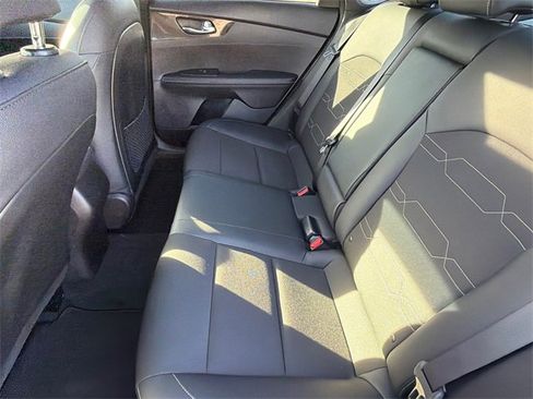 Used 2024 Kia Forte GT-Line w/ GT-Line Premium Package image 17