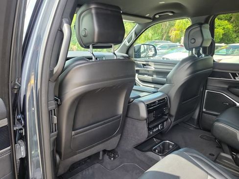 Used 2024 Jeep Wagoneer Series II AWD/4WD image 14