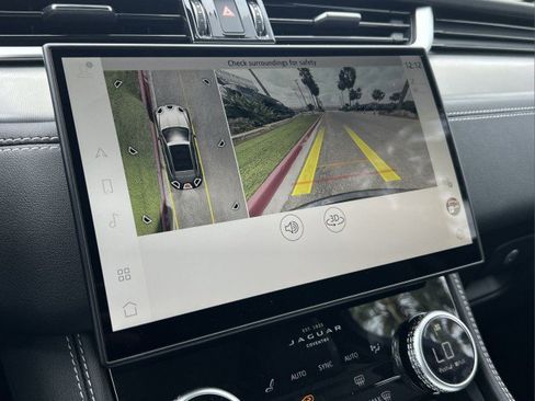 New 2026 Jaguar F-PACE R-Dynamic S image 32