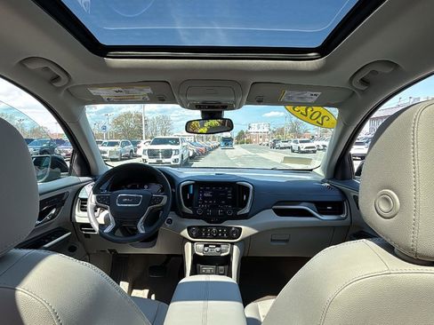 Used 2023 GMC Terrain Denali w/ Denali Premium Package AWD/4WD image 26