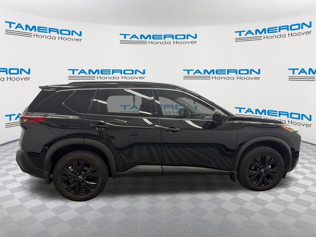 Used 2023 Nissan Rogue SV w/ SV Premium B Package FWD image 6