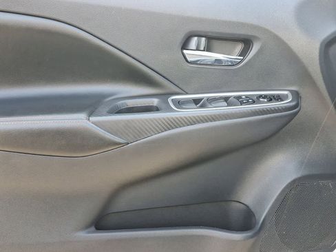 Used 2022 Nissan Versa SR image 16