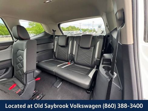 Certified 2025 Volkswagen Atlas Peak Edition SE AWD/4WD image 12