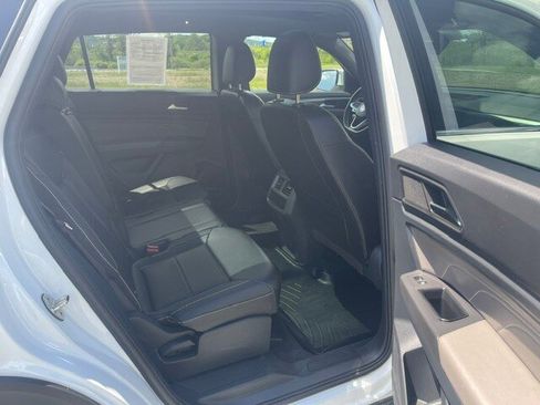 Used 2022 Volkswagen Atlas Cross Sport SE AWD/4WD image 12