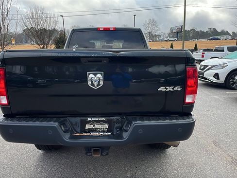 Used 2017 RAM 2500 Tradesman image 9