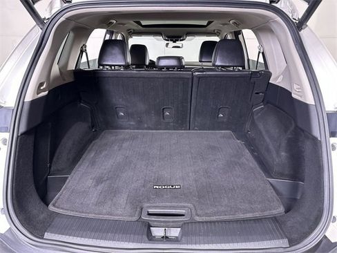 Used 2021 Nissan Rogue SV w/ Premium Package image 27