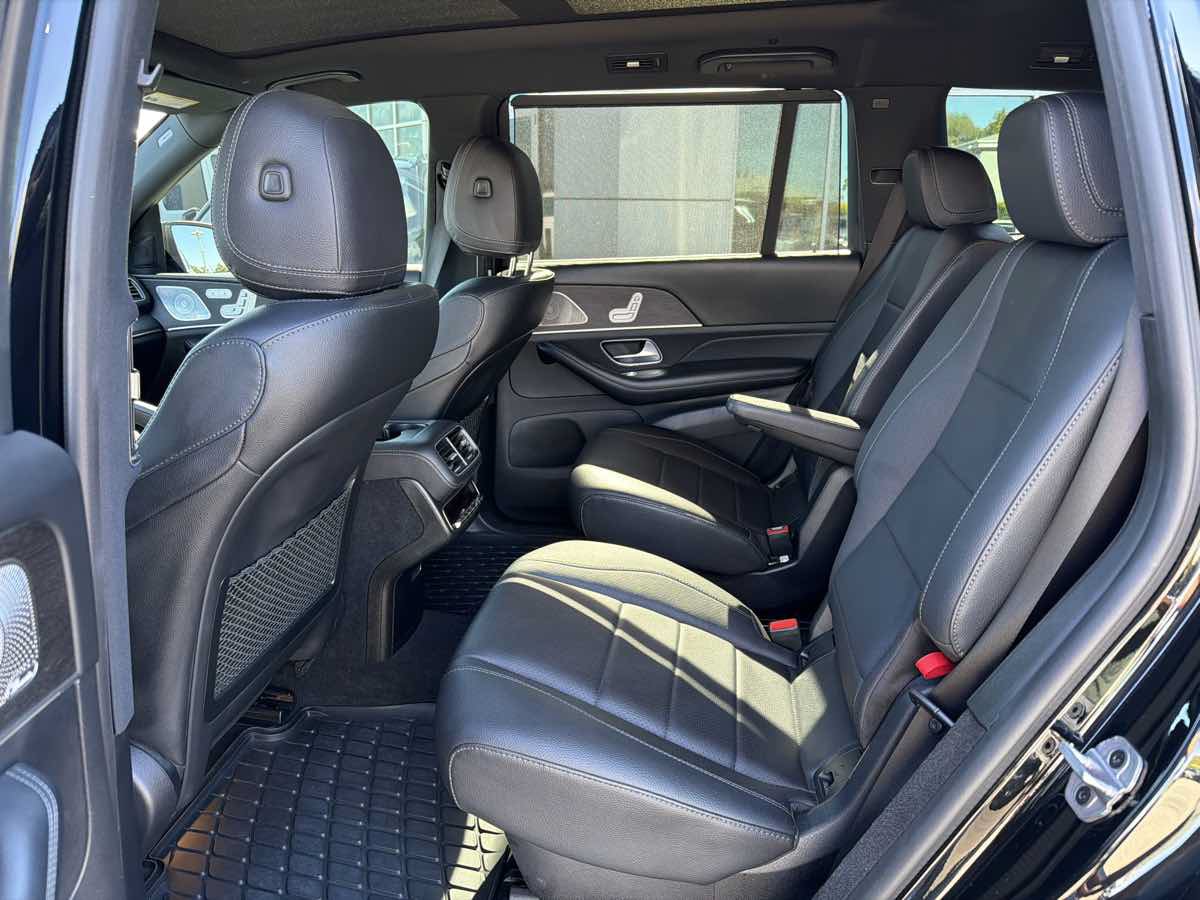 Used 2021 Mercedes-Benz GLS 450 4MATIC image 12