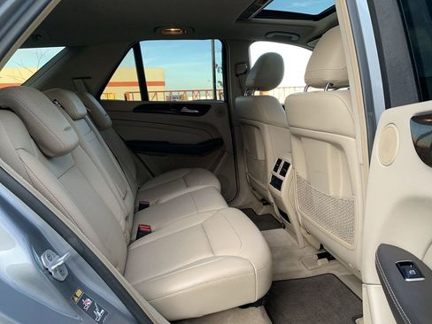 Used 2015 Mercedes-Benz ML 350 SUV image 33