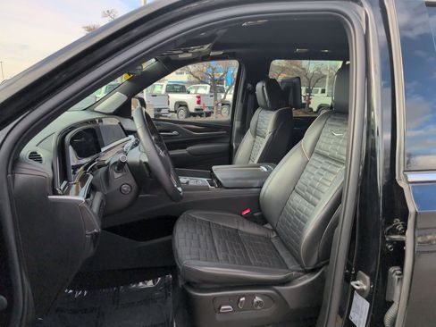 Used 2022 Cadillac Escalade Premium Luxury Platinum w/ LPO, Floor Liner Package image 23