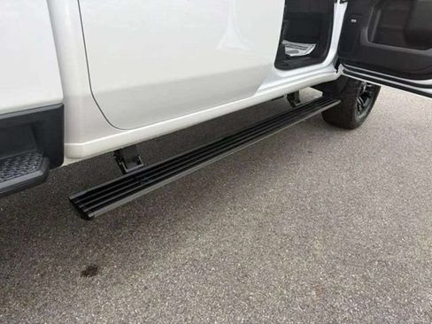 Used 2023 Chevrolet Silverado 2500 High Country AWD/4WD image 36