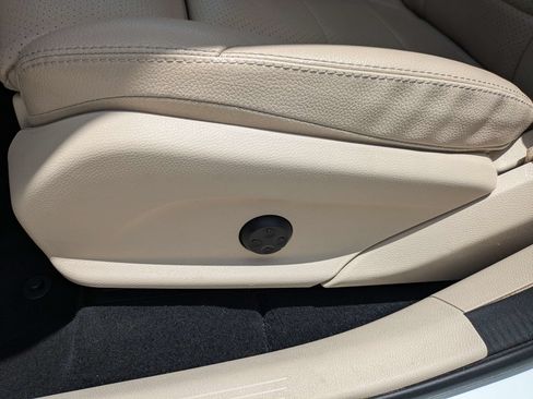 Used 2022 Mercedes-Benz GLC 300 image 22