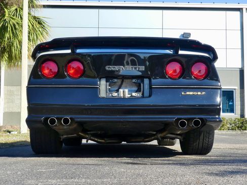 Used 1986 Chevrolet Corvette Coupe image 23