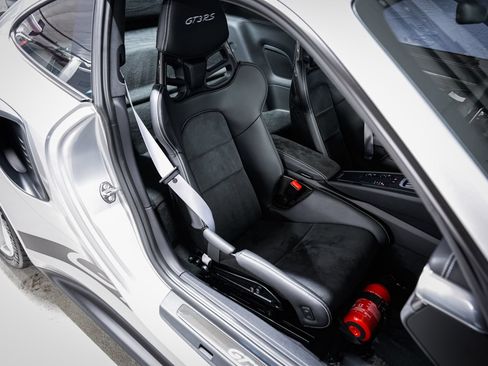 Used 2019 Porsche 911 GT3 RS RWD image 25