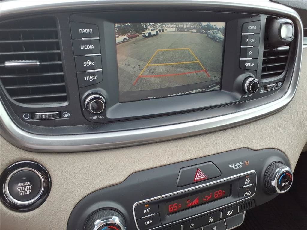 Used 2020 Kia Sorento S FWD image 27