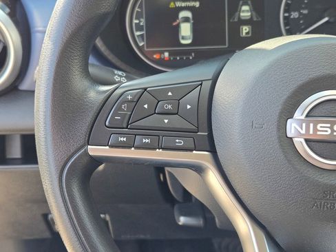 Used 2023 Nissan Versa SV image 34