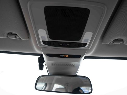 Used 2025 Honda HR-V LX image 18