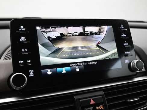 Used 2018 Honda Accord Sport image 15