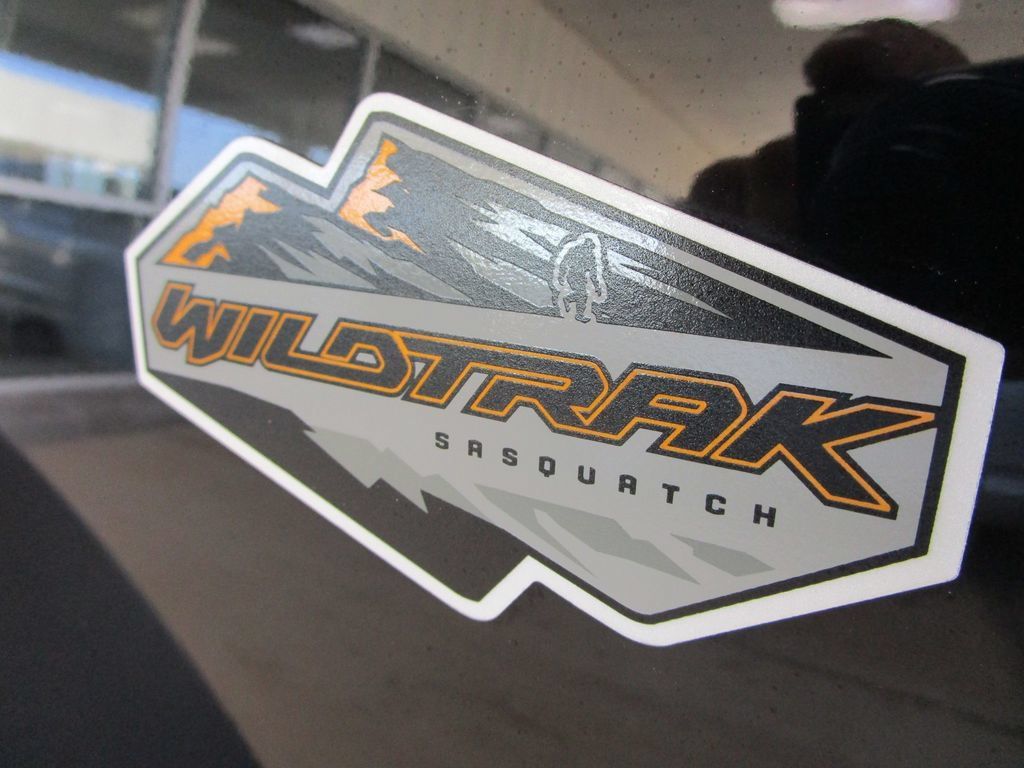 Used 2024 Ford Bronco Wildtrak AWD/4WD image 14