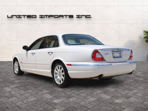 Used 2004 Jaguar XJ8 RWD image 3
