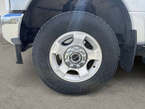 Used 2021 Ford F350 Lariat w/ Lariat Value Package AWD/4WD image 10