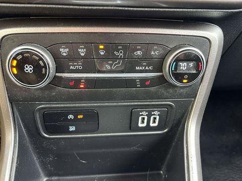 Used 2020 Ford EcoSport SE image 24
