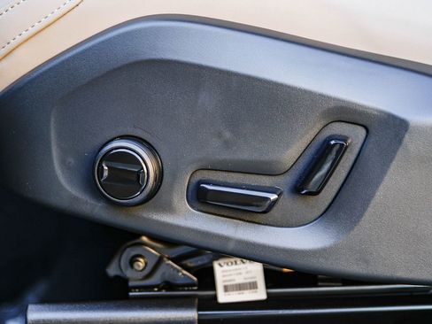 New 2026 Volvo XC90 B5 Plus w/ Protection Package image 22