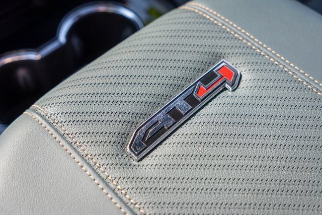 Used 2026 GMC Yukon AT4 w/ AT4 Premium Plus Package AWD/4WD image 39